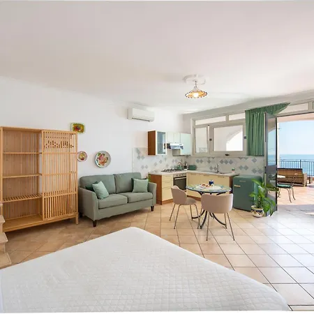 Casa Marina * 普莱亚诺